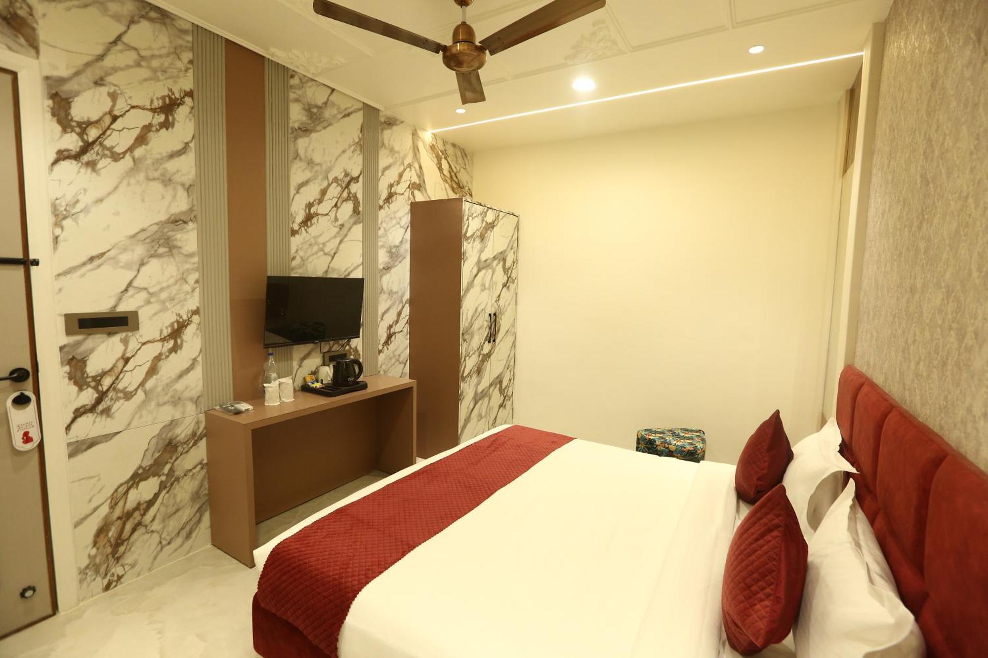 Elegance 5 Min Walk From Golden Temple Hotel