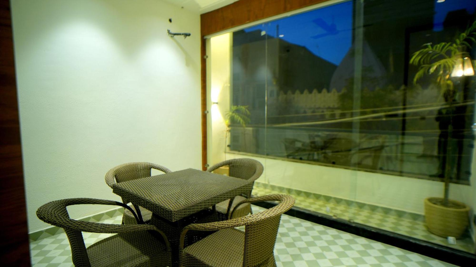 Hotel Elegance 5 Min Walk From Golden Temple Amritsar