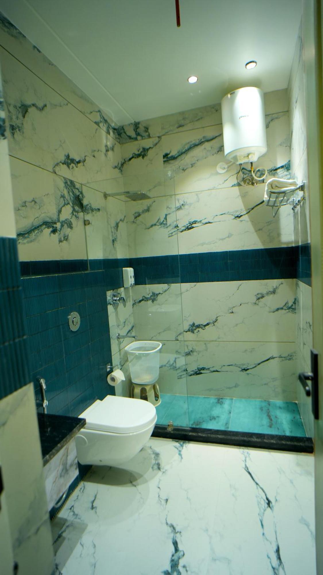 Elegance 5 Min Walk From Golden Temple Hotel 3*