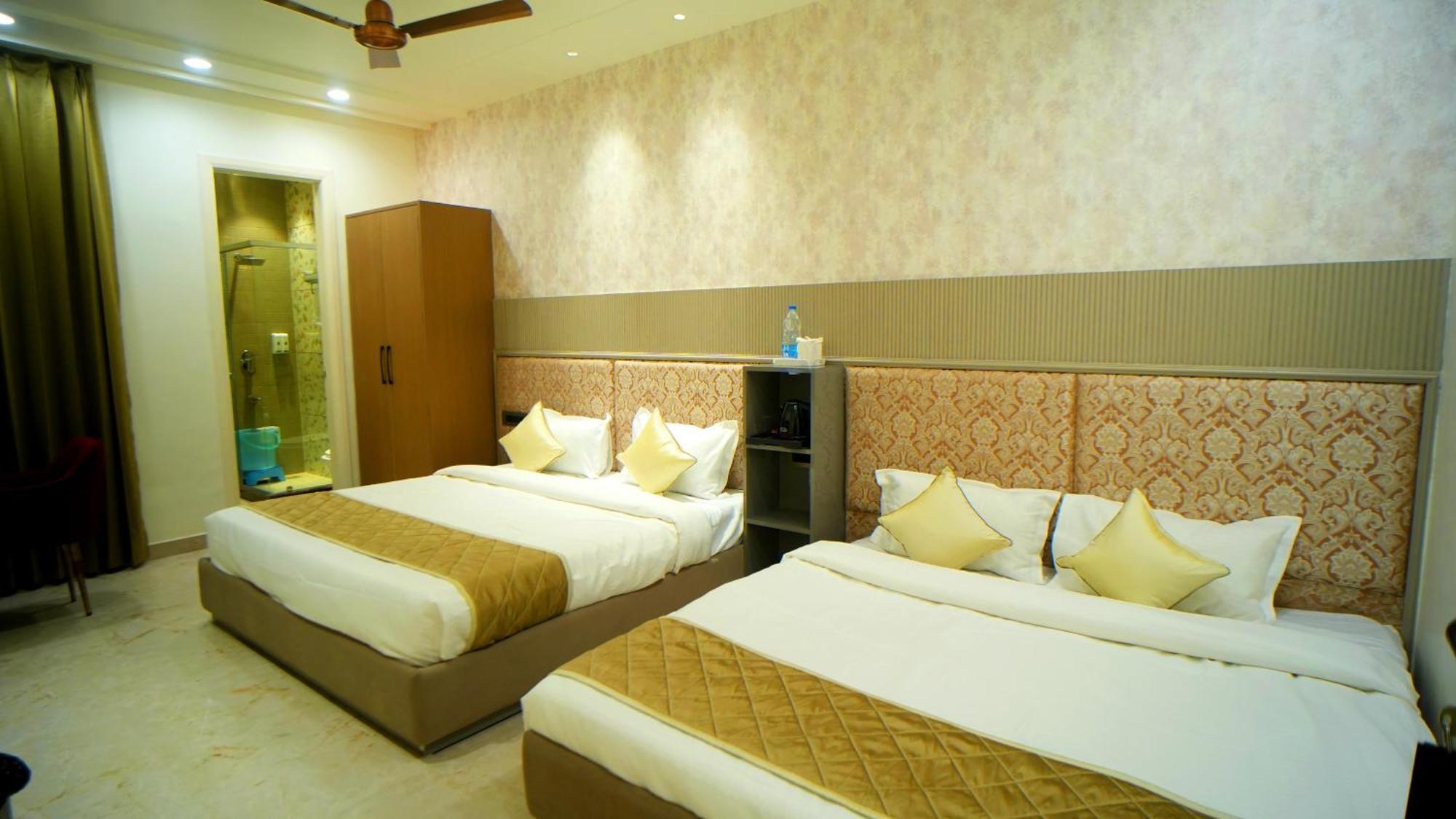 Elegance 5 Min Walk From Golden Temple 3*