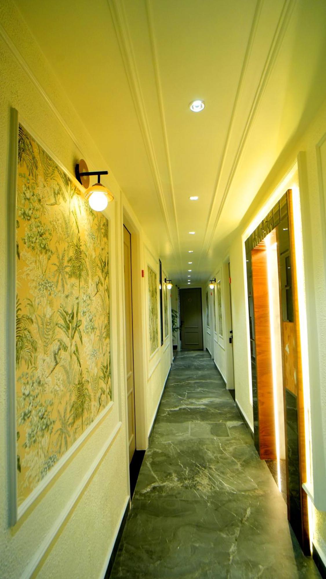 Elegance 5 Min Walk From Golden Temple Hotel 3*